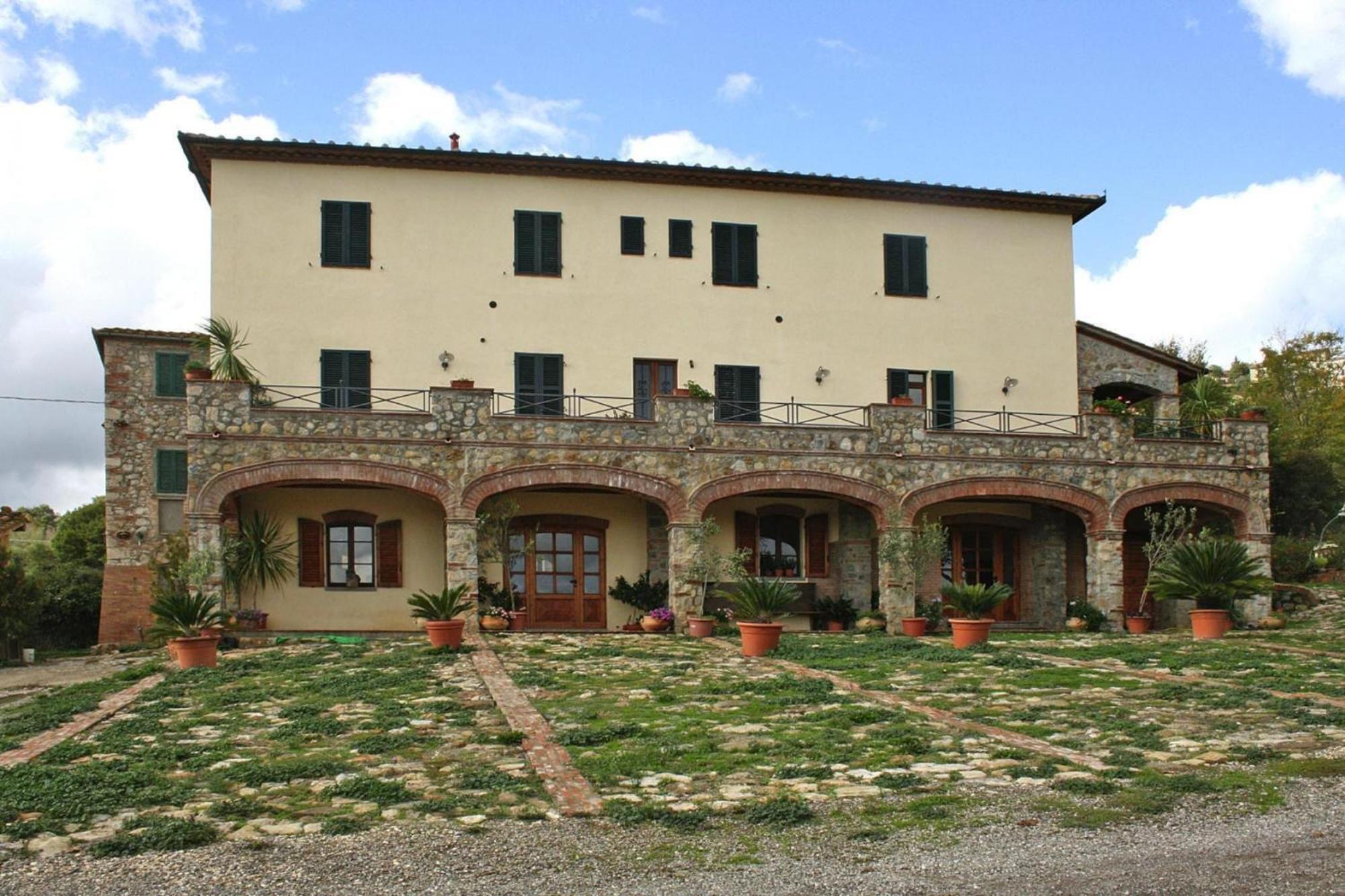 Apartment In Chiusdino Bagian luar foto